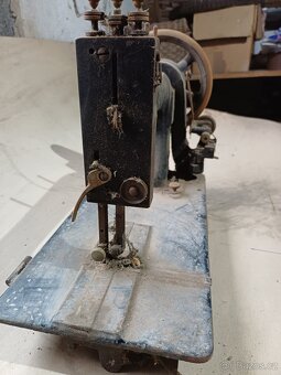 staré šicí stroje k renovaci - 20