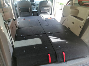 Ford Tourneo Connect 1,5 TDCi, automat, 7 míst TOP stav - 20