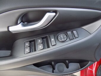 Hyundai i30 1.4 T-GDi/Family+/Full-LED/ - 20