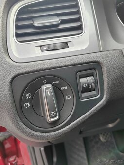 Volkswagen Golf VII 1,6 TDi LOUNGE 81kW - 20