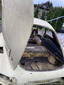 Jaguar E-Type S1 - 20