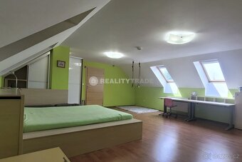 PRODEJ VELKÉHO DOMU O UŽITNÉ PLOŠE 657 M2, NA POZEMKU 1188 M - 20