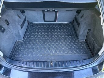 BMW E91 330xd M57 2008 ZF - 20