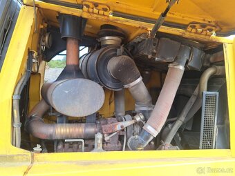 NEW HOLLAND D150 - 20