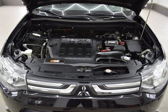 Mitsubishi Outlander 2,3 Di-D 110 kW,7-míst,4x4,kamera,TZ - 20