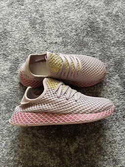 20x Dámské boty Adidas Deerupt Runner (1) - 20