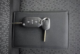 Opel Crossland X 1,2 i 81 kW,vyhřev-sed,volant,sklo, - 20