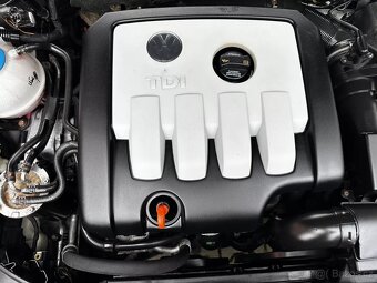 Volkswagen Passat B6 2.0 TDI 103kW 4Motion Kůže Navi Xenony - 20
