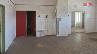 Prodej výrobního zemědělského objektu, 1708 m², Javorník - 20