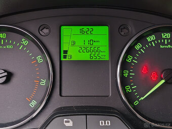 Ford Fiesta 1.3 benzín Viva X 122000km klima 2005 1A AUTO - 20