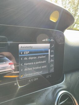 Mercedes Benz E 220 D 4MATIC, 2019, TOP výbava, DPH - 20