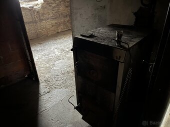 Prodej RD dvě bytové jednotky 3+1 s garáží a sklepem v Potšt - 20