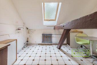 Prodej budovy s byty a garážemi jen 2km od jezera Medard– So - 20