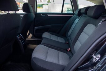 Škoda Superb Combi 2.0 TDI CR 140k Elegance DSG - 20