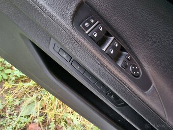 BMW 750i 4.4 V8 bi-turbo F01 2009 - 20