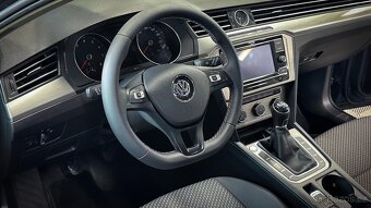 Volkswagen Passat 1.4TSI ŘEMEN - 20