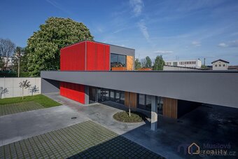 Prodej administrativní budovy 243 m2 pozemek 1.062 m2 - 20