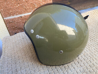 Přilba vojenská na motorku stará za 700 kč - 20