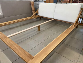 Nová dubová moderní postel Ellenberger - 20