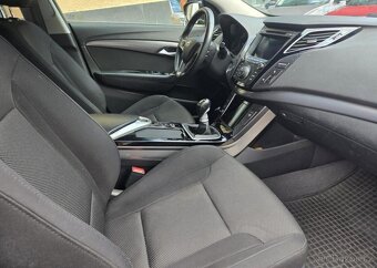 Hyundai i40 2.0-GDi-benzín-NAVI-KAMERA - 20