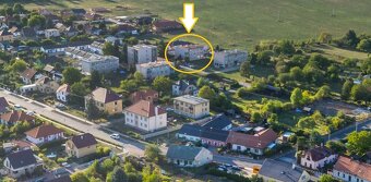 Prodej bytu 3+KK s balkonem, zahrádkou a parkovacím stání - 20