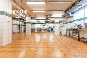 Pronájem vybavené restaurace s terasou - 20