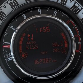 FIAT 500 1,2 LOUNGE AUTOMATICKÁ PŘEVODOVKA 2015 JAKO NOVÝ - 20