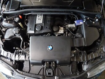 BMW Řada 1  2,0 116i 2x originál alu kola, pravidelný servis - 20