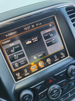 Jeep grand Cherokee wk2 Overland 3.0d - 20