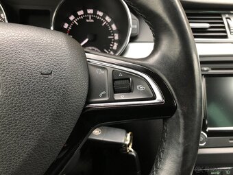 ŠKODA SUPERB COMBI 2.0TDI DSG - 20