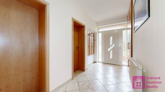 Prodej chalupy s bytem 3+kk, dvougaráž, bazén, zahrada. Star - 20