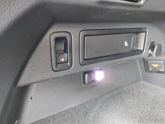 VW Tiguan 4x4 DSG R-Line VIRTUAL IQ LIGHT HUD KAMERA TAŽNÉ - 20
