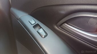 Prodám hyundai ix35 1,7 crdi r.v.2014 - 20