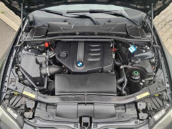 BMW E92 320xD LCI 135kW 6st. Aut. Tovární M Paket - 20