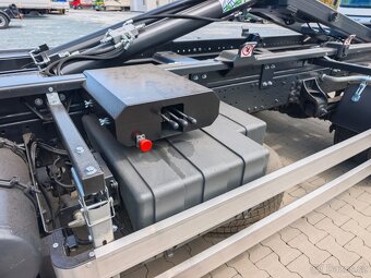 Iveco Eurocargo 120E18, nový 8t hákový nosič - 20