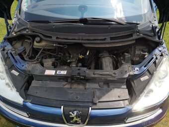 PEUGEOT 807 2.0HDi 80KW EL.DVEŘE,TAŽNÉ ZAŘ.TELEVIZE,SERVIS - 20