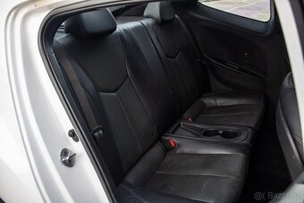 Hyundai Veloster Turbo 1.6 T-GDI Extreme - 20