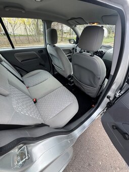 FORD FUSION 1,6 16V - 20
