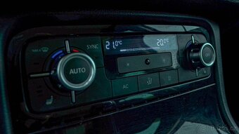 Volkswagen Touareg II 3.0 V6 TDI BlueMotion Technology - 20