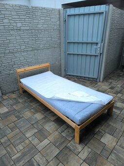 Prodám dřevěnou postel + Matrací 90cm x 200cm - 20