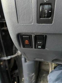 Toyota Hilux SR5 - 20