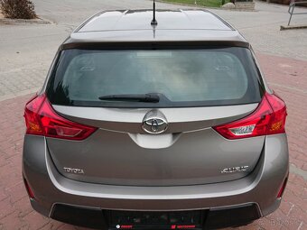 Toyota Auris 2.0 D-4D Active 12/2013 - 20