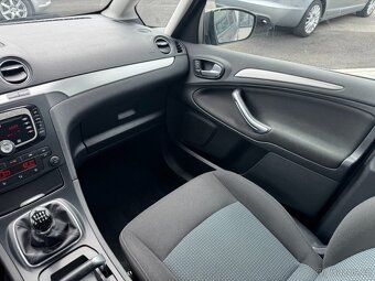 Ford Galaxy 2.0 TDCI 103 KW 7 Míst - 20