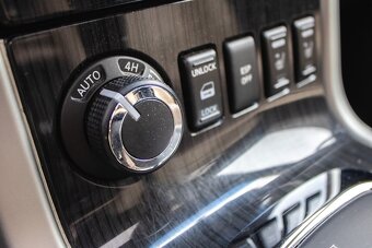 Nissan Pathfinder - 20