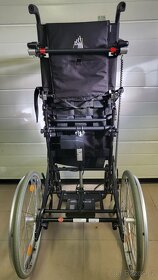 invalidni vozík 40cm 44cm s elektrickou vertikalizaciou - 20