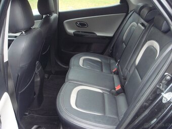 Kia Ceed 1.6crdi 94kw 2013 top výbava - 20