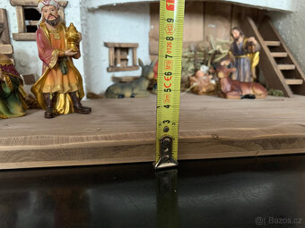 Velký dřevěný betlém (cca 78x32x35cm) + figurky, dále dekora - 20