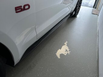 Ford Mustang 5.0Ti-VCT V8 GT nové v ČR 9900km - 20