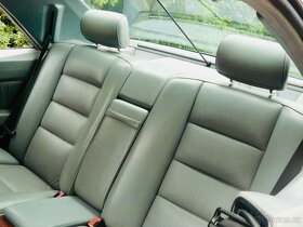 Mercedes-Benz 220e coupé - 20