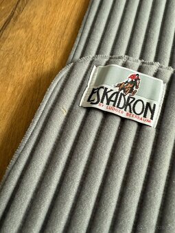 Bandaze znacky Eskadron ruzne barvy - 20